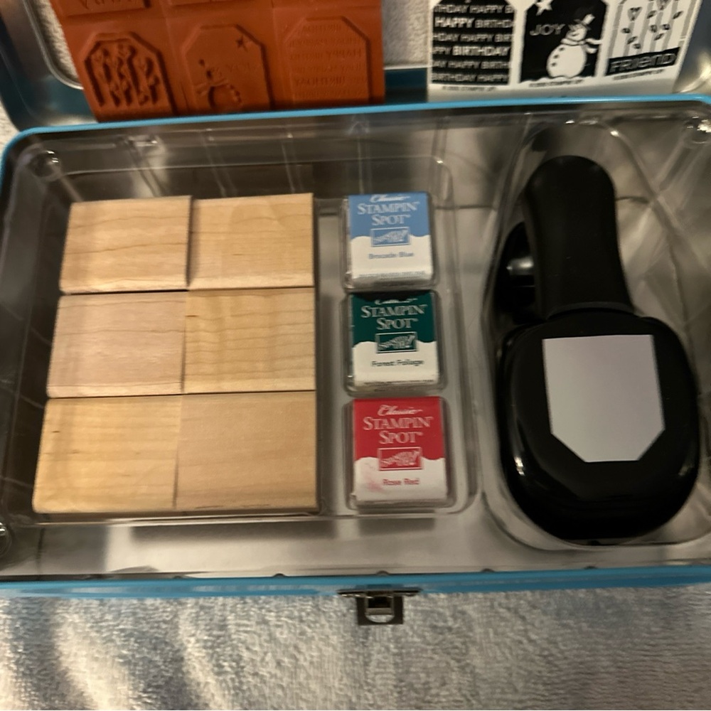 Stampin' Up! Box Terrific Tags 6 Rubber Stamps, Gift Tag Punch, 3 Inks  - used - Picture 3 of 4